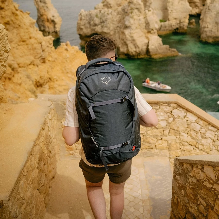 OSPREY Farpoint 70 Travel Pack - hátizsákos utazótáska + kishátizsák