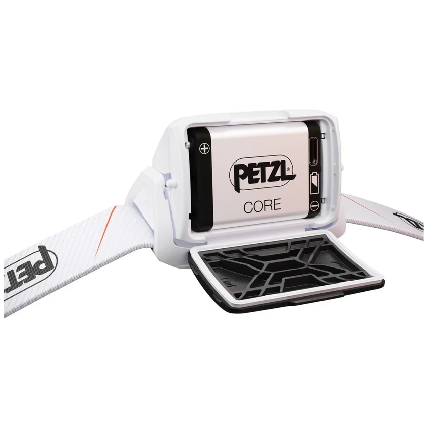 PETZL Tikka Core 450  fejlámpa akkumulátorral (2025)