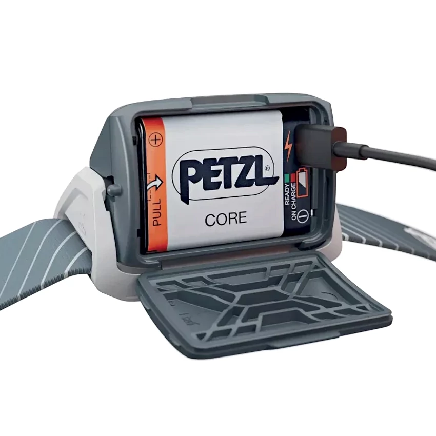 PETZL TIKKA® CORE 450  fejlámpa